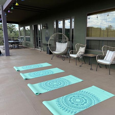 Close To Fresh Creek! Sleeps 12 ~ Amazing Views W/Serene Open Space ~ Hot Tub + Game Room ~ Trails Outside Σεντόνα Εξωτερικό φωτογραφία