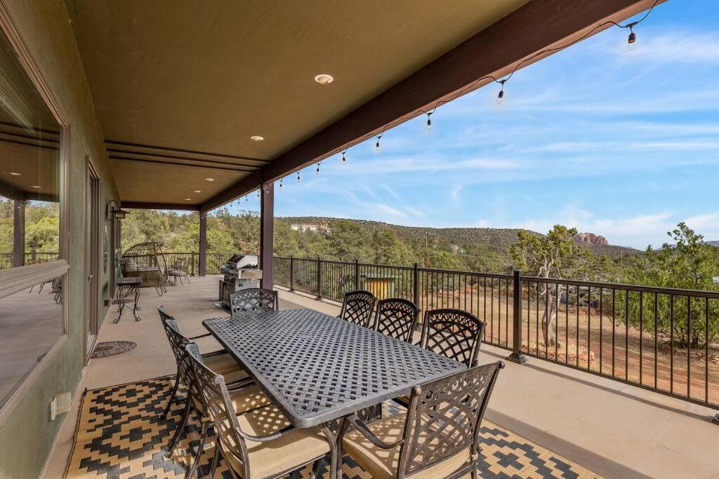 Close To Fresh Creek! Sleeps 12 ~ Amazing Views W/Serene Open Space ~ Hot Tub + Game Room ~ Trails Outside Σεντόνα Εξωτερικό φωτογραφία