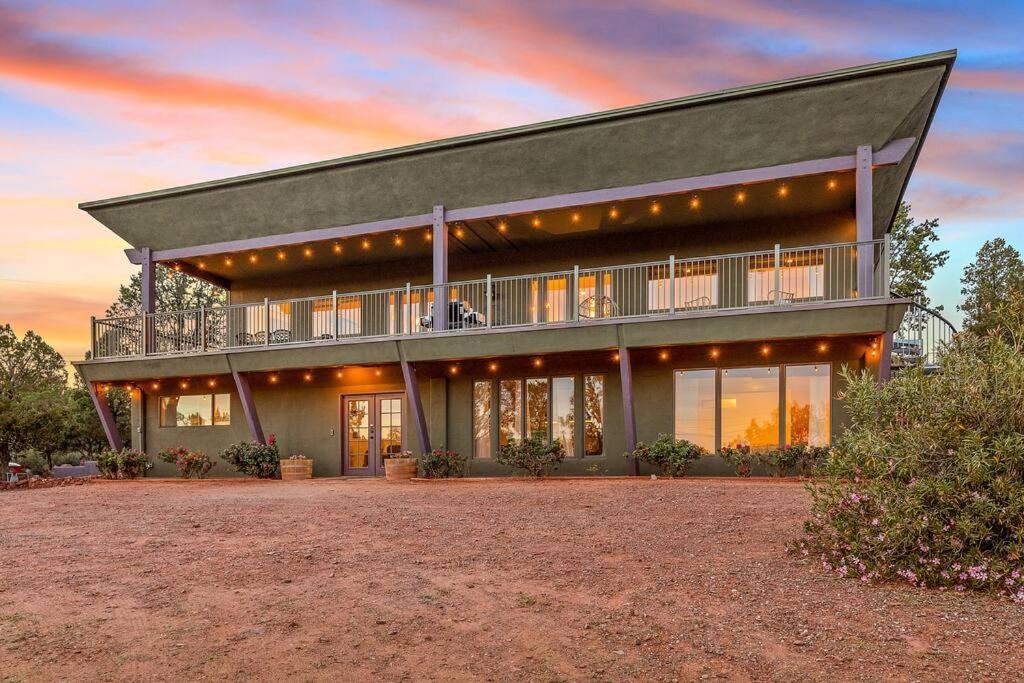 Close To Fresh Creek! Sleeps 12 ~ Amazing Views W/Serene Open Space ~ Hot Tub + Game Room ~ Trails Outside Σεντόνα Εξωτερικό φωτογραφία
