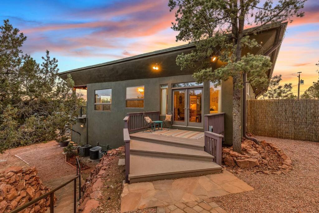 Close To Fresh Creek! Sleeps 12 ~ Amazing Views W/Serene Open Space ~ Hot Tub + Game Room ~ Trails Outside Σεντόνα Εξωτερικό φωτογραφία